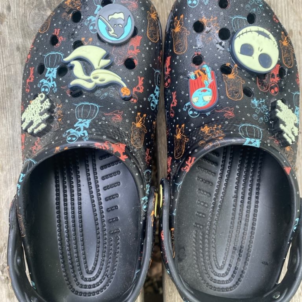 Nightmare Before Christmas Croc - Limited edition now retired Junior Size 4
